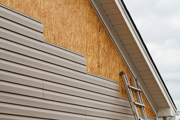 24/7 Emergency Siding Replacement experts in Englewood, OH